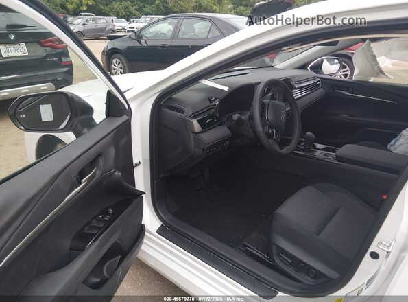4T1DBADK3TU061509 2026 TOYOTA CAMRY White Вид салону спереду