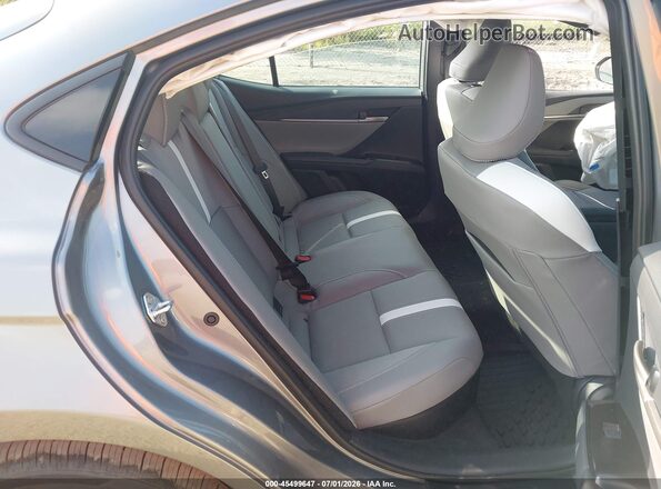 4T1DBADK5TU058188 2026 TOYOTA CAMRY Gray Widok naklejki z numerem VIN