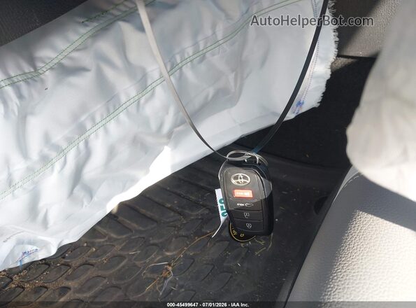 4T1DBADK5TU058188 2026 TOYOTA CAMRY Gray Widok deski rozdzielczej