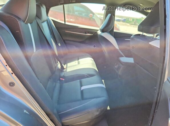 4T1DBADK5TU543768 2026 TOYOTA CAMRY Silver Widok tylnych siedzeń