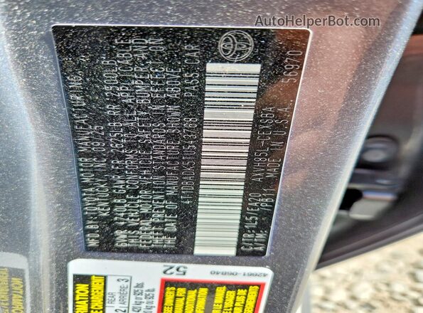 4T1DBADK5TU543768 2026 TOYOTA CAMRY Silver Widok komory silnika