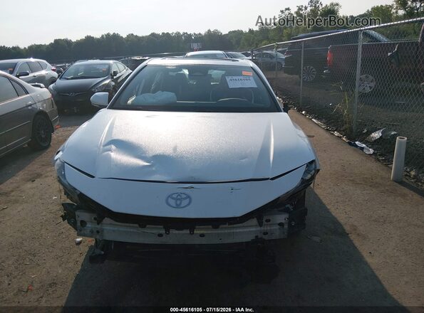 4T1DBADK6SU009841 2025 TOYOTA CAMRY Белый Вид задней части салона