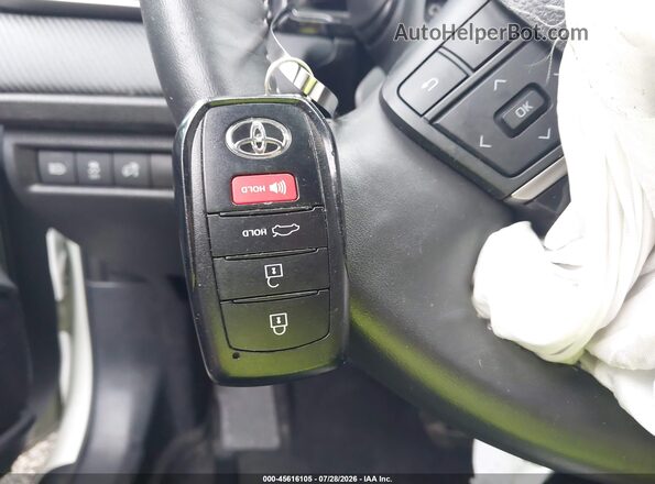 4T1DBADK6SU009841 2025 TOYOTA CAMRY Белый Вид панели приборов