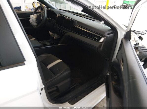 4T1DBADK6SU034710 2025 TOYOTA CAMRY White წინა სალონის ხედი