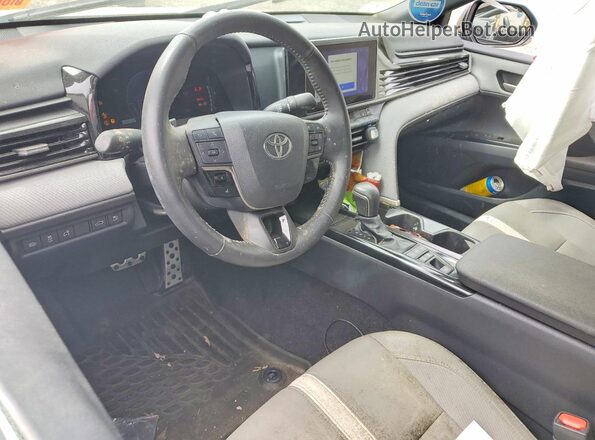 4T1DBADK6SU504136 2025 TOYOTA CAMRY White Vista del salpicadero