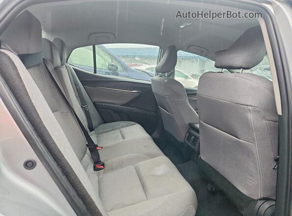 4T1DBADK7SU030911 2025 TOYOTA CAMRY Silver უკანა სავარძლების ხედი