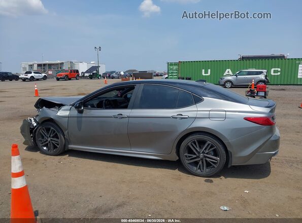 4T1DBADK7SU512228 2025 TOYOTA CAMRY Silver Widok wnętrza 360 stopni