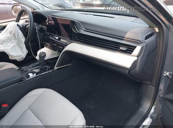 4T1DBADK7TU042557 2026 TOYOTA CAMRY Gray წინა სალონის ხედი