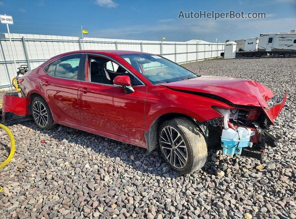 4T1DBADK8SU026348 2025 TOYOTA CAMRY Red Przód prawy
