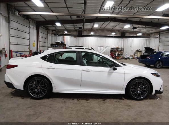 4T1DBADKXSU537589 2025 TOYOTA CAMRY White Widok wnętrza 360 stopni