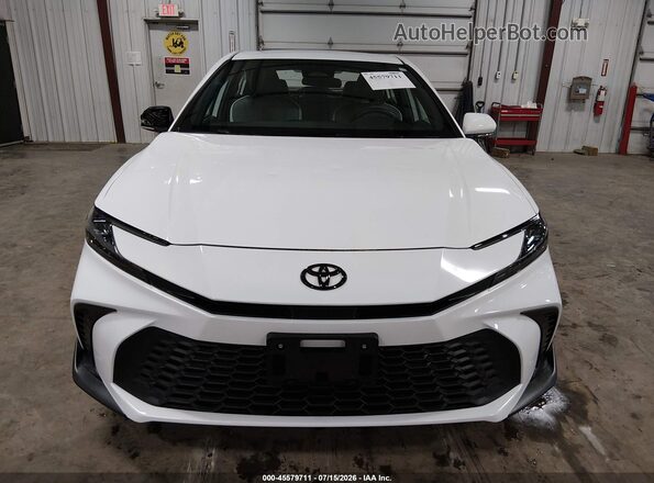 4T1DBADKXSU537589 2025 TOYOTA CAMRY White Widok wnętrza z tyłu
