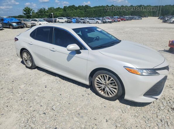 4T1F11AK1LU994826 2020 TOYOTA CAMRY White Przód prawy