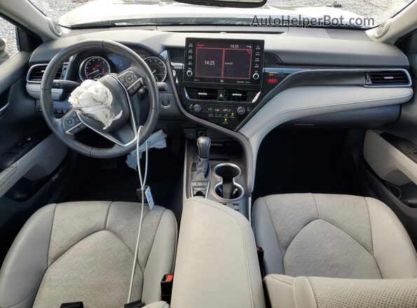 4T1F11AK1NU027720 2022 TOYOTA CAMRY Gray Widok deski rozdzielczej