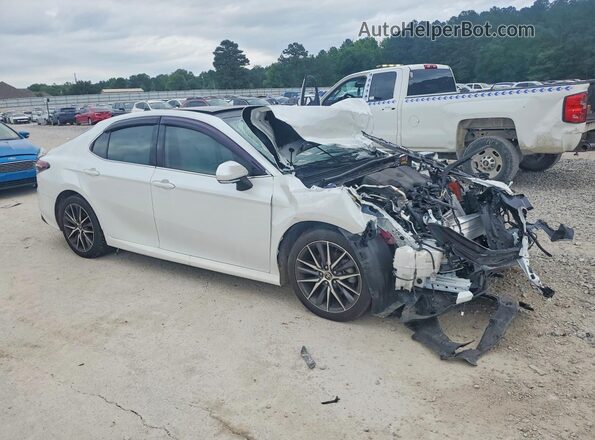 4T1F11AK4MU534111 2021 TOYOTA CAMRY Белый Передняя правая четверть
