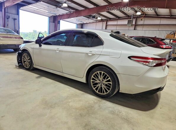4T1F11AK5LU998782 2020 TOYOTA CAMRY White Rear left