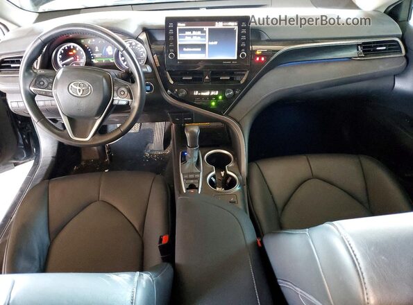 4T1F11AK6MU558247 2021 TOYOTA CAMRY Blue წინა პანელის ხედი
