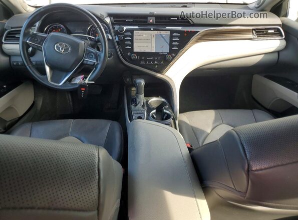 4T1F11AK8LU908296 2020 TOYOTA CAMRY Silver Vista del salpicadero