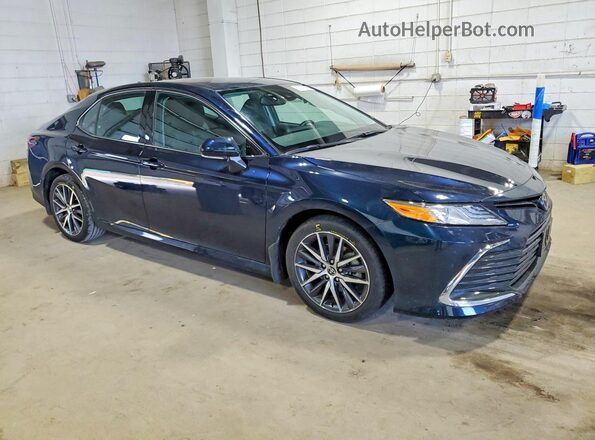 4T1F11BK5MU045456 2021 TOYOTA CAMRY Blue Przód prawy