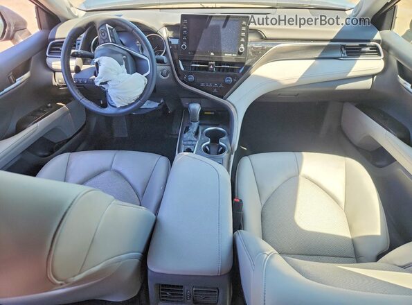 4T1F11BK9NU050340 2022 TOYOTA CAMRY Gray Вид панелі приладів
