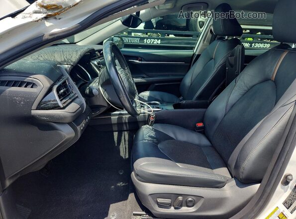 4T1F31AK2LU536660 2020 TOYOTA CAMRY White Widok wnętrza z przodu