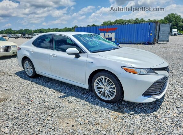 4T1F31AK2LU536660 2020 TOYOTA CAMRY White Przód prawy