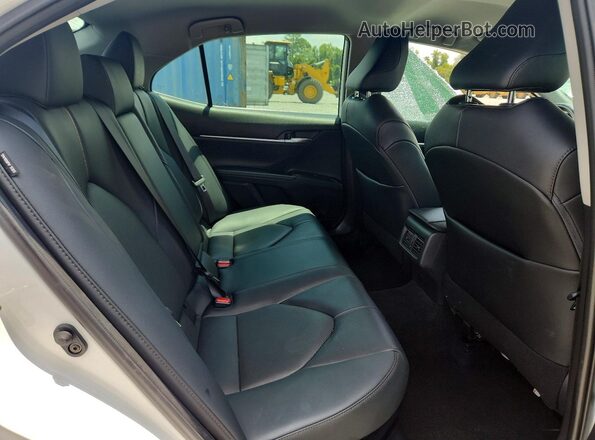 4T1F31AK2LU536660 2020 TOYOTA CAMRY White Widok tylnych siedzeń