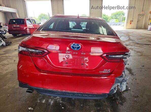 4T1F31AK3RU074554 2024 TOYOTA CAMRY Red Вид ззаду