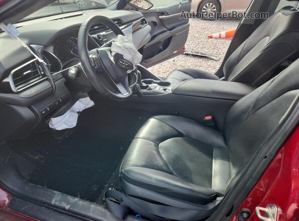 4T1FZ1AK0LU042019 2020 TOYOTA CAMRY Burgundy Вид салону спереду