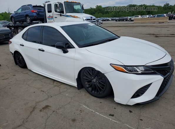 4T1G11AK0LU340467 2020 TOYOTA CAMRY White Delantero derecho