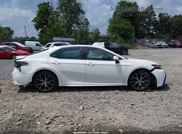 4T1G11AK0MU589580 2021 TOYOTA CAMRY White Вид задньої частини салону
