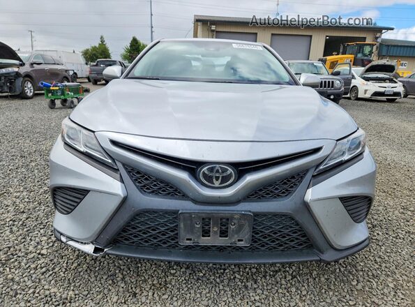 4T1G11AK2LU910923 2020 TOYOTA CAMRY Silver Вид спереду
