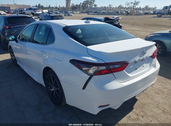 4T1G11AK2MU596997 2021 TOYOTA CAMRY White Trasero izquierdo