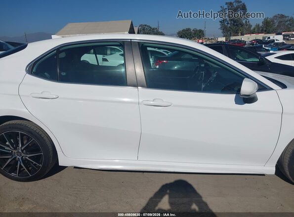 4T1G11AK2MU596997 2021 TOYOTA CAMRY White Vista interior trasera