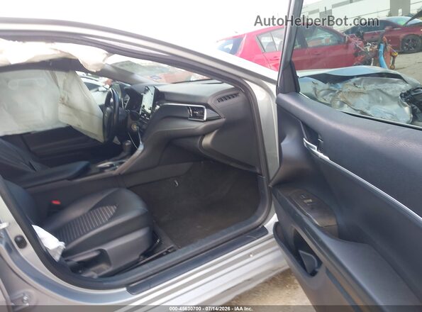 4T1G11AK2PU160896 2023 TOYOTA CAMRY Серебряный Вид салона спереди