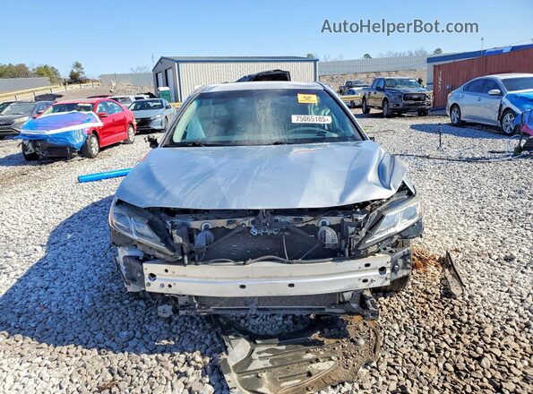 4T1G11AK3LU893744 2020 TOYOTA CAMRY Silver Widok z przodu