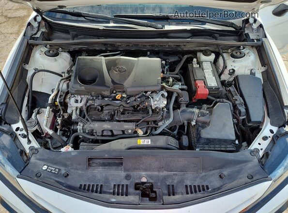 4T1G11AK3MU525906 2021 TOYOTA CAMRY White Widok wnętrza z tyłu