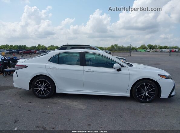 4T1G11AK3PU747320 2023 TOYOTA CAMRY White Vista interior trasera