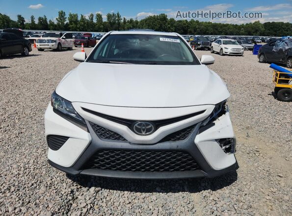 4T1G11AK4LU983839 2020 TOYOTA CAMRY White Widok z przodu