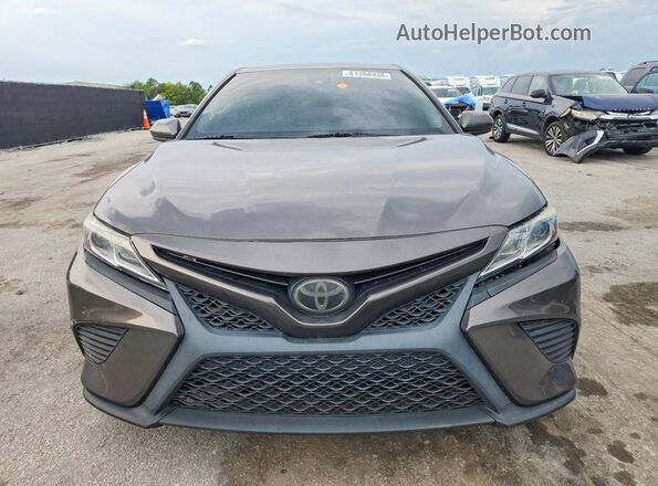 4T1G11AK7LU345102 2020 TOYOTA CAMRY Серый Вид спереди