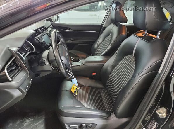 4T1G11AK7LU873416 2020 TOYOTA CAMRY Черный Вид салона спереди