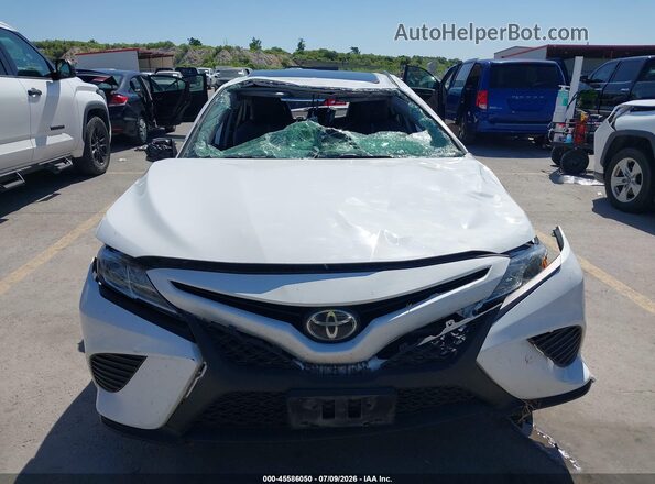 4T1G11AK8LU340667 2020 TOYOTA CAMRY White Սալոնի հետևի տեսք