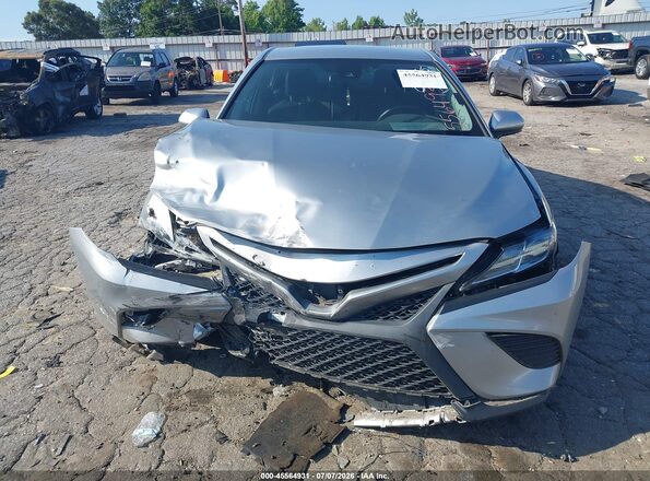4T1G11AK8LU369165 2020 TOYOTA CAMRY Silver Սարքավորումների վահանակի տեսք