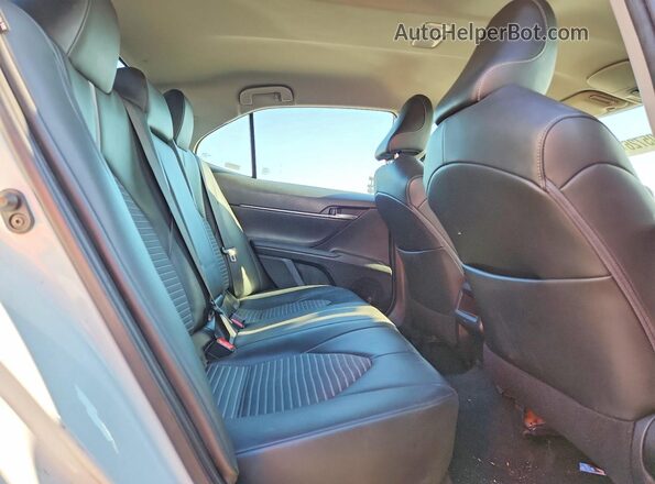 4T1G11AKXMU560412 2021 TOYOTA CAMRY Белый Вид задних сидений