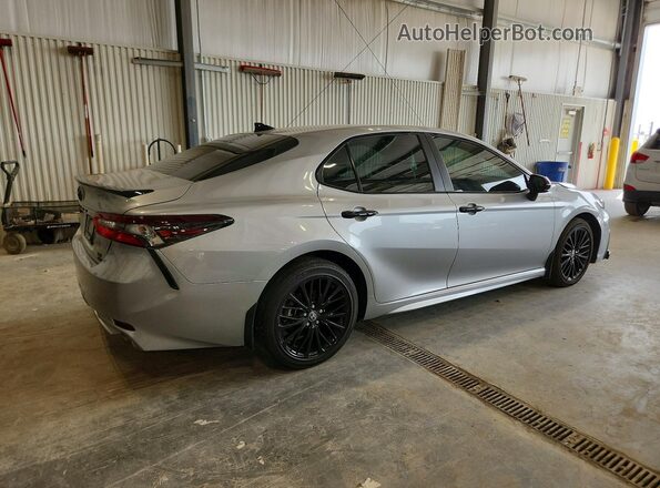 4T1G11BK2MU040865 2021 TOYOTA CAMRY Silver Tył prawy