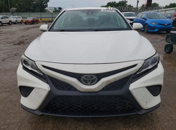 4T1G11BK7LU010565 2020 TOYOTA CAMRY White Вид спереду