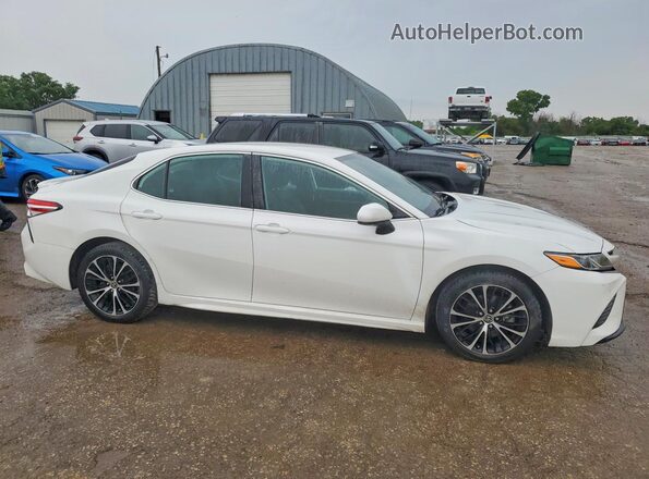 4T1G11BK7LU010565 2020 TOYOTA CAMRY White Передня права чверть