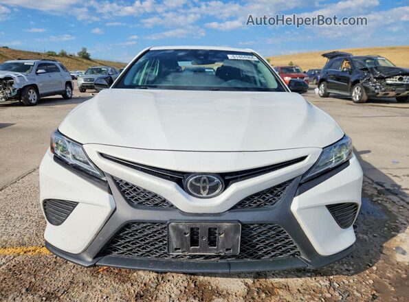 4T1G11BK8LU002782 2020 TOYOTA CAMRY White Widok z przodu