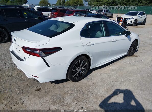 4T1G11BK8MU040076 2021 TOYOTA CAMRY White Задня права чверть
