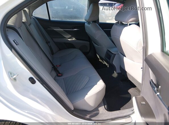 4T1G11BK8MU040076 2021 TOYOTA CAMRY White Вид наклейки з VIN-кодом