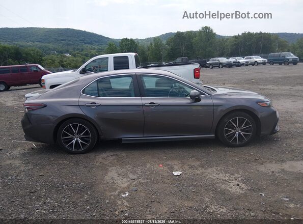 4T1G11BK8NU061673 2022 TOYOTA CAMRY Gray უკანა სალონის ხედი
